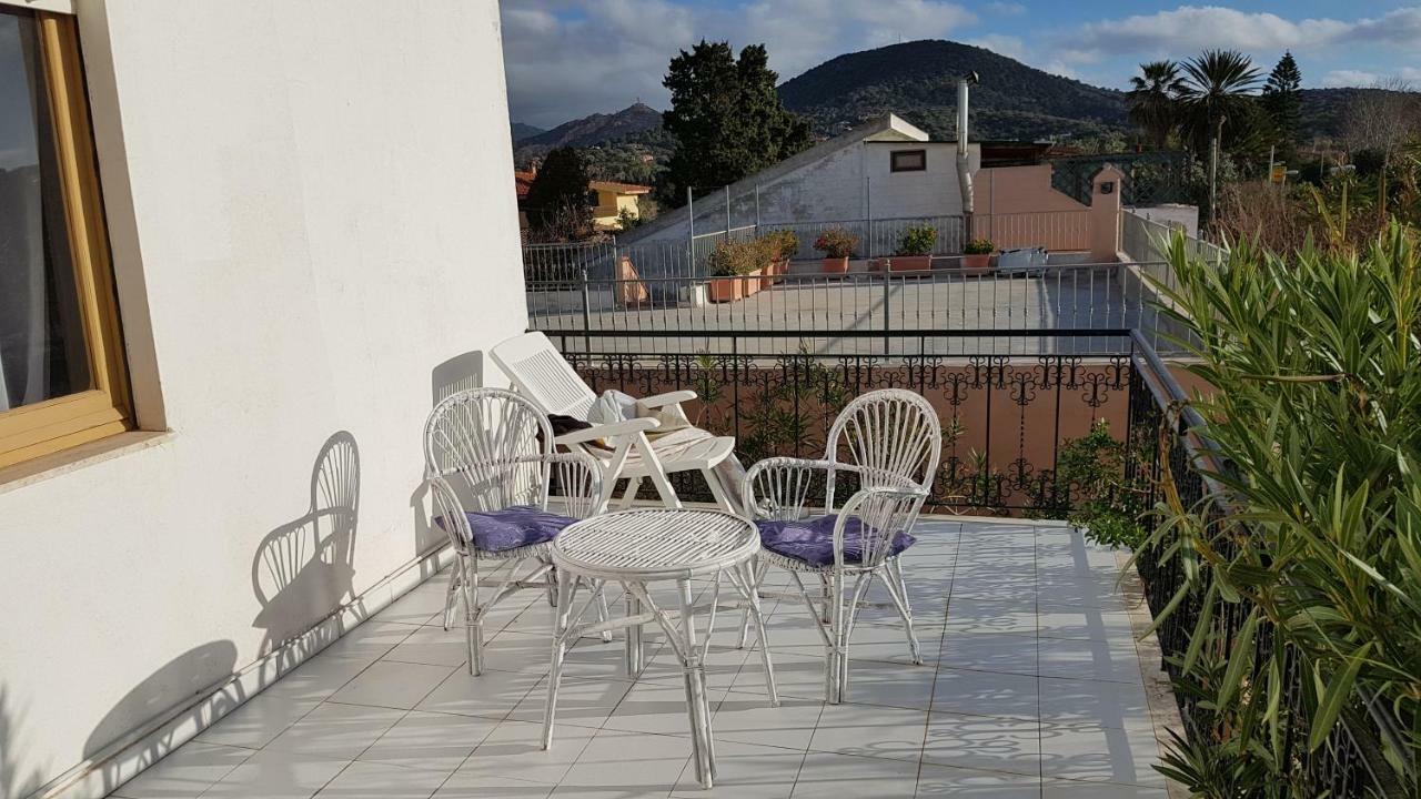 Villa Sul Mare A Chia Domus De Maria Exteriör bild